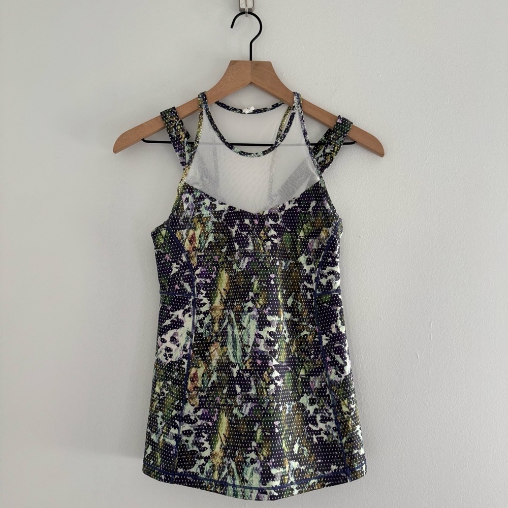Lululemon Running In The City Tank Size 4 Floral White Multi / Pistachio Leaf